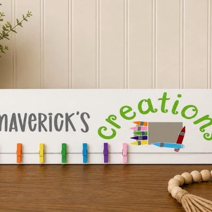 Crayon Design Personalized Kids Art Display Hanger – pine wood sign detail, Brown Fox Artistry