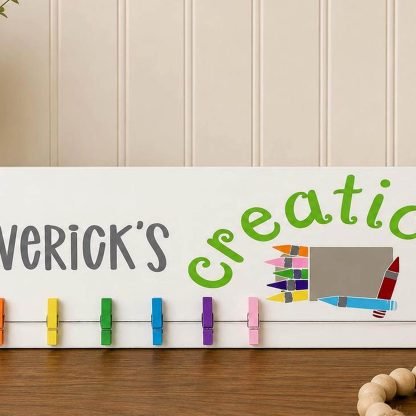 Crayon Design Personalized Kids Art Display Hanger – pine wood sign detail, Brown Fox Artistry