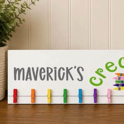 Crayon Design Personalized Kids Art Display Hanger – pine wood sign detail, Brown Fox Artistry